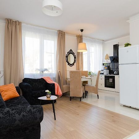 Superapart Grochowska 136, Very Close To The Mon Hospital On Saszerow Street Varsóvia Exterior foto